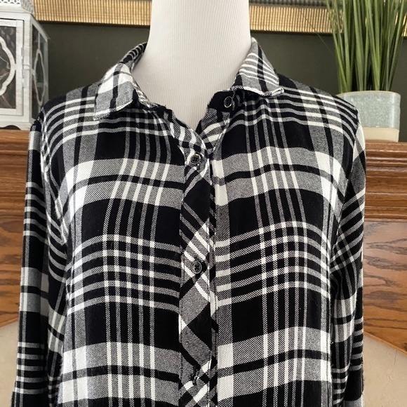 Kori America Plaid and Lace Button Down Top Sz. M - Picture 2 of 10